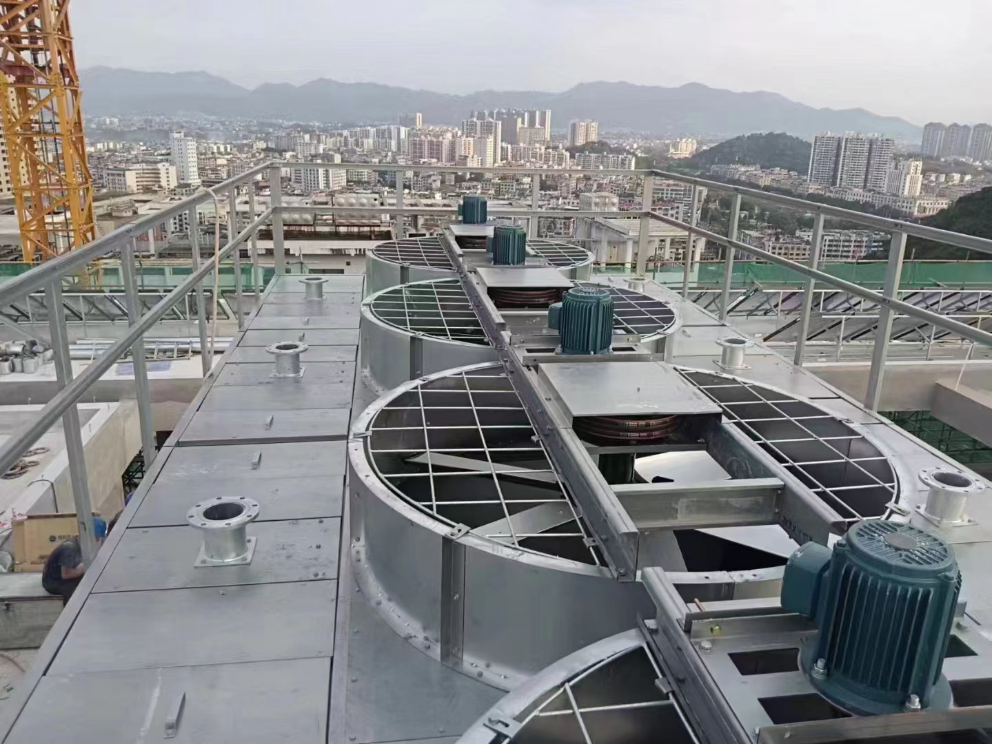 提高東莞圓形冷卻塔排風量的幾個措施